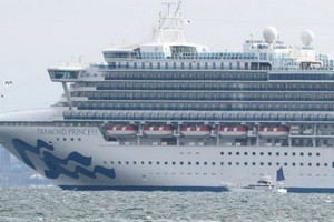 日本政府15日表示，“鑽石公主號”郵輪上的累計確診病例已達 285 例。（圖源：互聯網）