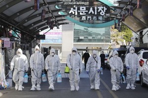 韓國大邱市進行全城消毒。（圖源：AP）