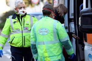 意大利倫巴第地區新冠疫情嚴重， 圖片攝於被封城的Lodi省Casalpusterlengo鎮附近。（圖源：路透社）