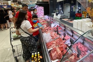 各家零售企業連結向市場供應的 商品豐富多樣，滿足消費者需求。