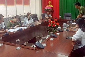 陳氏玉燕向職能機關承認自己的行為是錯的，並保證將刪除留言和 不再犯。（照片由後江省新聞與傳播廳監察員提供）