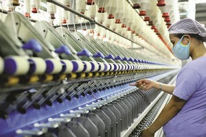 企業生產紗線供應市場。（圖源：德維）