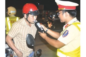 全國交警今起加大酒精濃度檢查力度