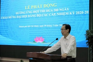 市人委會常務副主席黎清廉在儀式上致詞。（圖源：明舒）