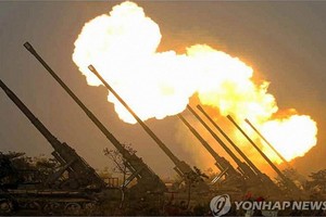 3月9日，朝鮮人民軍前線遠端炮兵部隊進行“火力打擊訓練”。（圖源：韓聯社）