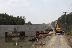 項目進度比既定計劃緩慢。