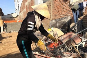 中年女勞工很難找到工作，或要擔任繁重工作。