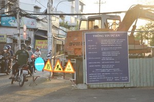 阻擋范世顯街流通的十個圍蔽之一。