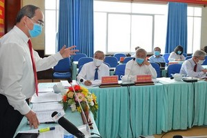 市委書記阮善仁指導會議。