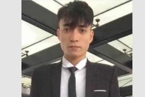 被扣押的嫌犯阮成忠。（圖源：警方提供）