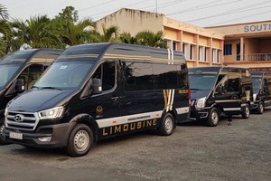 從昨日零時至4月15日，本市暫停所有往返本市9座以上租車以及9座位以上旅遊車的活動。（示意圖源：互聯網）