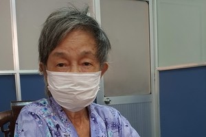 謝章婆婆晚景淒涼。