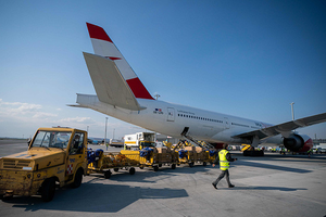 圖為醫療物資裝機起運。（示意圖源：互聯網）