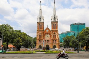 進行社會隔離期間第一郡街道車輛稀少。（圖源：VNE）