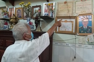 退伍軍人黃越清同志憶述進攻德盛分區、解放巴地-隆慶的歷史事件。