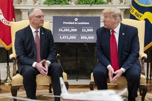 特朗普總統與路易斯安那州州長愛德華茲會晤。（圖源：AP）