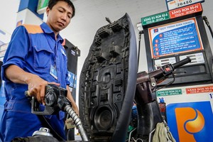 汽油售價不斷下調。（圖源：互聯網）