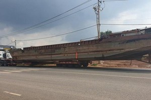 運載超長物體的牽引車遭罰款9000多萬元。（圖源：慶長）