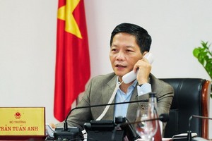 工商部長陳俊英與東盟秘書長林玉輝通電話，商討有關新冠肺炎疫情後的經濟復甦與維持地區供應鏈的計劃。（圖源：工商部）