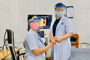 由阮清霖醫生製造的防口水面罩以給醫生們在抗擊疫情中使用。