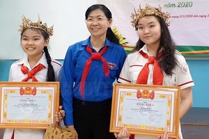 共青團本市市委與市少先隊委員會配合表彰48名市級模範聯隊長。（圖源：市黨部新聞網）