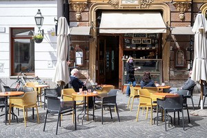 圖為洛文尼亞首都盧布爾雅那的一家咖啡店。