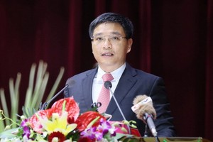 廣寧省人委會主席阮文勝兼任下龍大學校校長。（圖源：VGP）