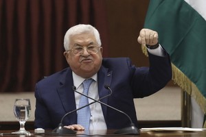 巴勒斯坦總統阿巴斯在拉姆安拉發表講話。（圖源：AP）