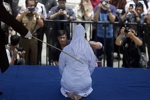 沙特司法部當地時間19日宣佈，該國正式廢除“酌定鞭刑”(Ta’zirflogging)。（示意圖源：互聯網）