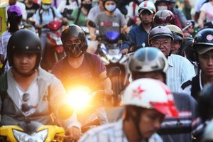 交通運輸部的24小時須開車燈草案引起爭議。