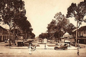 二十世紀初葉，從歌劇院廣場（現為市大劇院）望出去的 Bonard 大道。（資料圖）