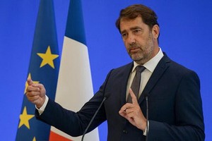 法國內政部長卡斯塔內。（圖源：互聯網）