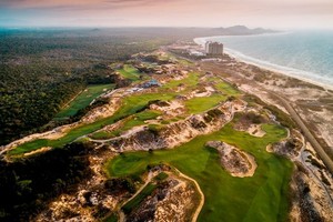 河川The Bluffs高爾夫球場一隅。（圖源：互聯網）