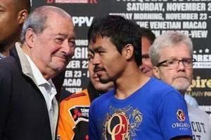 WBA次中量級超級拳王帕奎奧（右）。（圖源：互聯網）