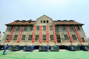 圖為在平移期間對建築物主體結構進行實時健康監測，確保在整個平移過程中文物本體的安全。（圖源：互聯網）