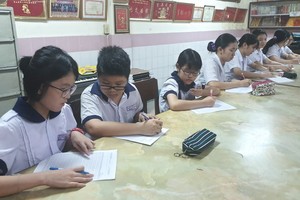 啟秀華文中心舉辦的2020年學生作文比賽一瞥。