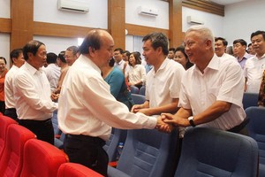 阮春福總理會見海防市選民。（圖源：蘇成）