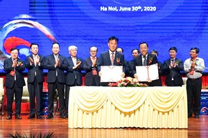 外交部外務局與越南韓國商會(KORCHAM)舉行新合作備忘錄簽署儀式。（圖源：黃玲）