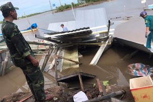 民房墜河現場。（圖源：晉泰）