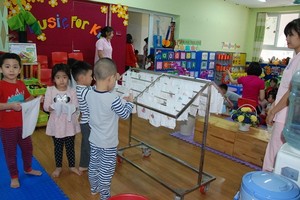 小朋友在幼兒園所用過的毛巾均獲清洗曬乾。（圖源：陳姮）