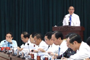 市委書記阮善仁主持會議。（圖源：越通社）