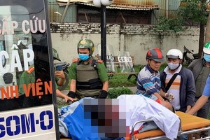 職能力量將阿L.送上救護車運往醫院急救。