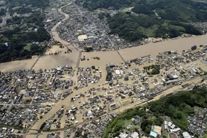 日本南部九州島區域近日暴雨成災，引發洪水和泥石流，。 （圖源：路透社）