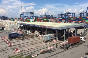 本市正制定收取海港基礎設施使用費的提案。