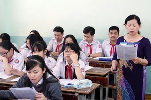 九年級學生正在溫習，為未來十年級招生考試做好準備。