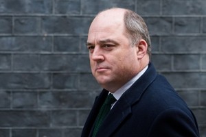 英國國防大臣本‧華萊士表示，英國政府正重新審視外交、安全及國防政策，應對中俄威脅。（圖源：法新社）