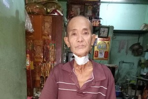 王興患上口腔癌正等錢進行化療。