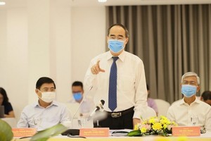 市委書記阮善仁（中）致詞。（圖源：光福）