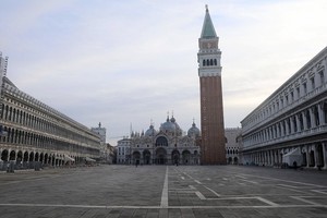  威尼斯聖馬可廣場疫情期間幾乎呈現淨空狀態。（圖源：Getty Images）