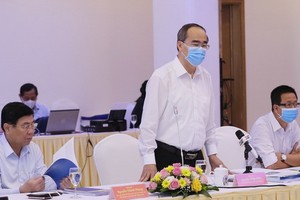 市委書記阮善仁（中）出席會議並發表講話。（圖源：光福）